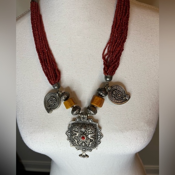 ⭐️ NWOT Vintage necklace - Picture 4 of 8